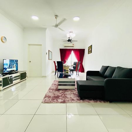 Cozy 1-10 Pax 4Qbeds 2Sbeds Shah Alam Sec7, I-City Eksteriør billede
