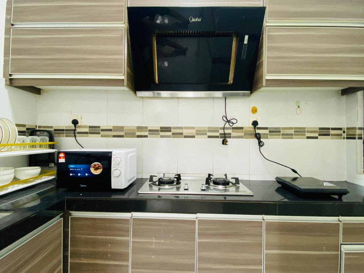 Cozy 1-10 Pax 4Qbeds 2Sbeds Shah Alam Sec7, I-City Eksteriør billede